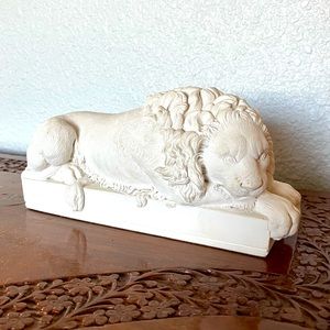 Antonio Canova Crouching Lion Reproduction Sculpture - by Revival Art Company UK